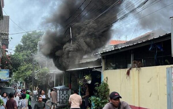 Kebakaran Rumah di Ciracas Jaktim Padam, Penyebab Diselidiki