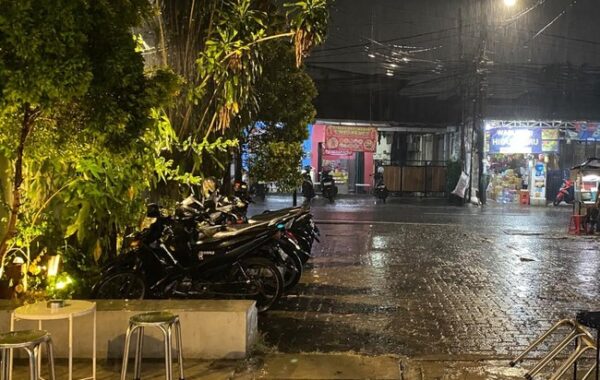 Jakarta hingga Depok Diguyur Hujan Malam Ini